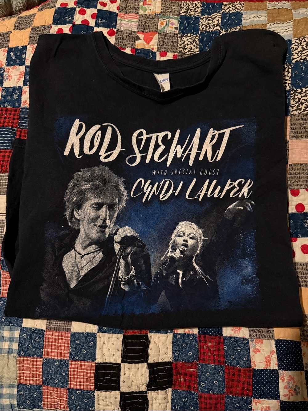 2018 Rod Stewart Concert Tee with Cindy Lauper Medium